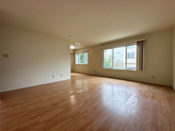 462 20th Ave APT 2