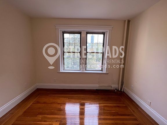 3rd image of 29 Park Dr APT 11
