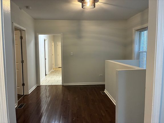 3rd image of 8144 S Marshfield Ave #1