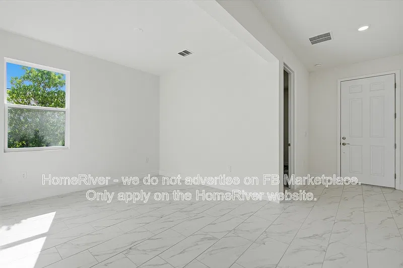 4 bed, 3.0 bath, 2111 sqft, $2,350 — Photo 3