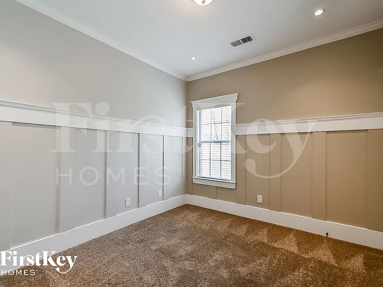 8682 Valmont Cir — Photo 12