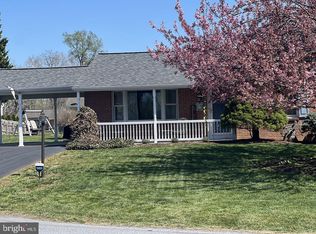 9 Dartmouth Dr, Hagerstown, MD 21742