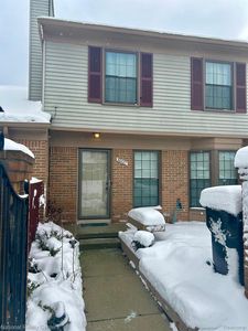 38887 Country Cir, Farmington, MI, 48331