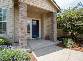 983 Black Wolf Ln, Eagle Pt, OR 97524