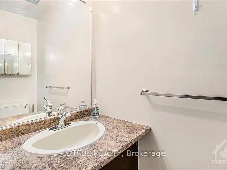 75 Dalehurst Dr #A — Photo 16