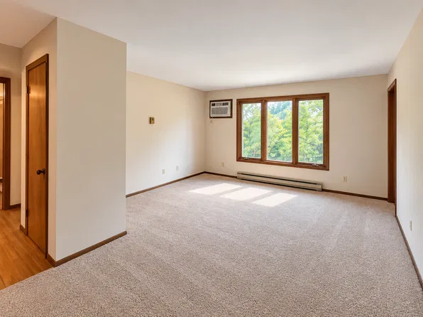 119 E High St #4, Seymour, WI 54165
