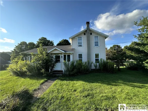 624 Maple Shade Ln, Kennedy, NY 14747