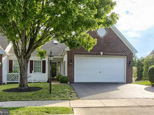 1121 Country Club Rd, Camp Hill, PA 17011
