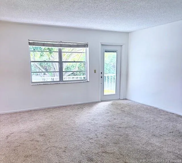 1225 NW 21st St #1014 — Photo 4