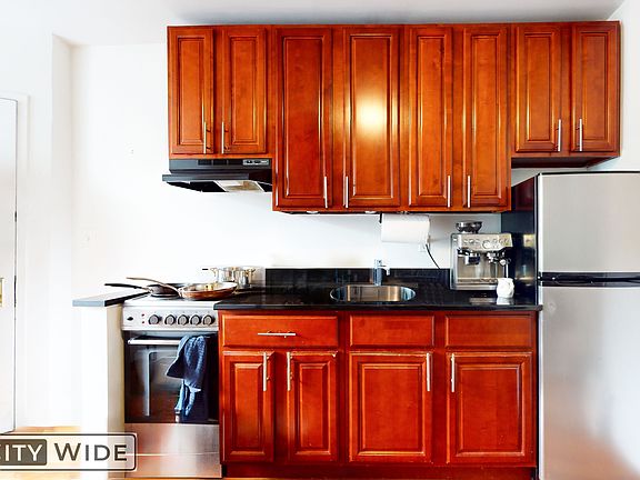4th image of 137 Sullivan St APT 24