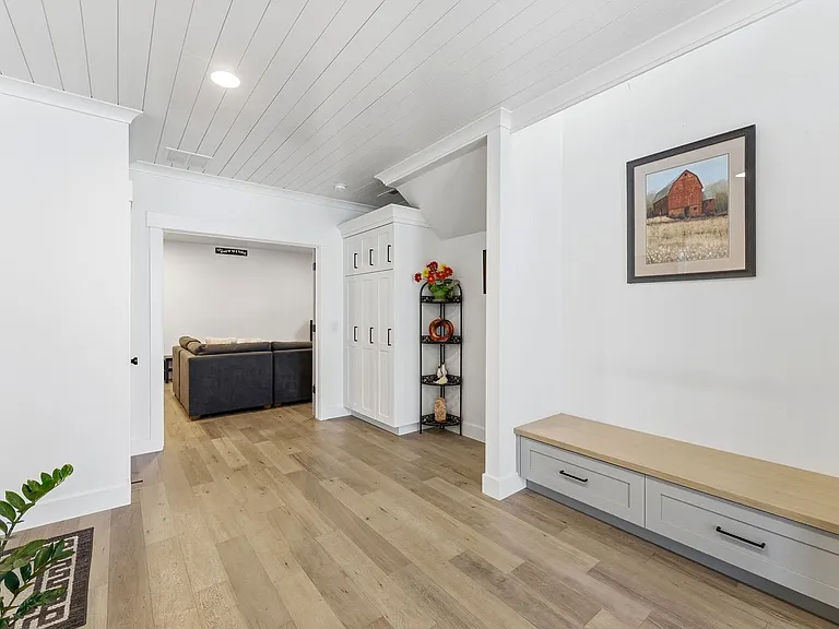 11716 S Meeks Ct — Photo 49
