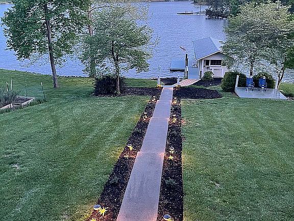3rd image of 764 Strawberry Banks Dr