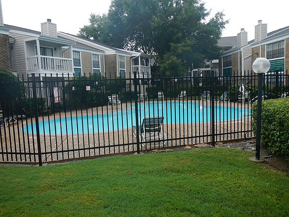 1st image of 12660 Ashford Point Dr APT 108