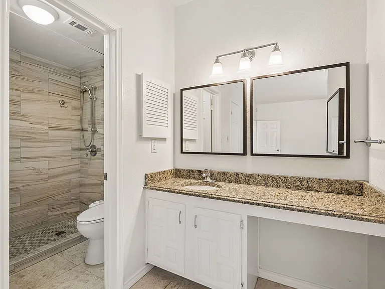3105 San Jacinto St #220 — Photo 13