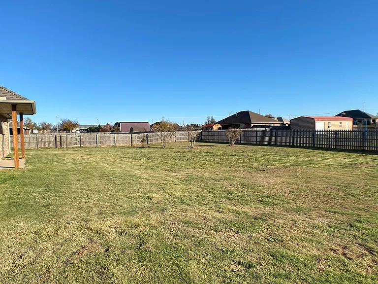 77 NE Simmons Cir — Photo 12