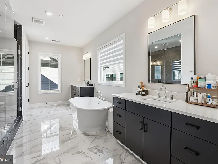 9725 Lantana Way — Photo 23
