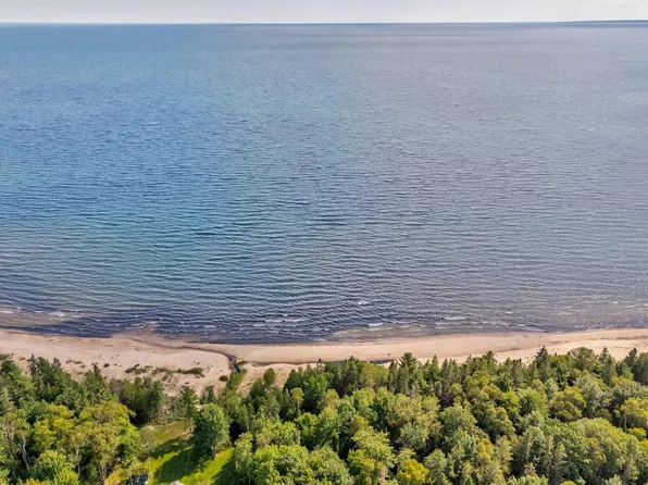 6343 Glenwood Dr, Manistique, MI 49854