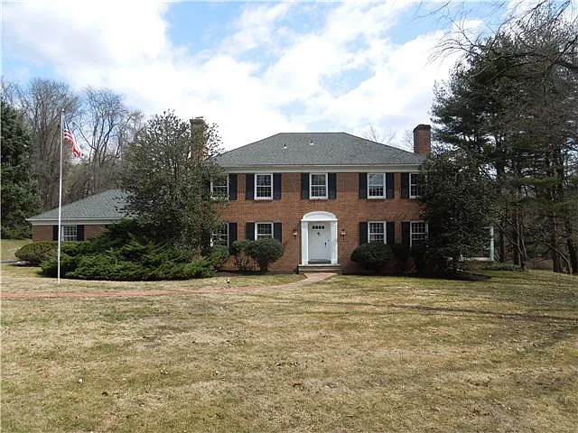 707 Walnut Hill Rd photo 1
