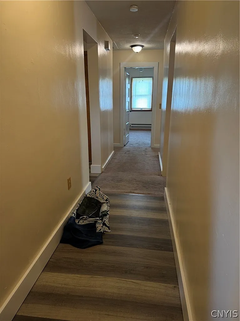 3 bed, 1.0 bath, 2128 sqft, $1,200 — Photo 4