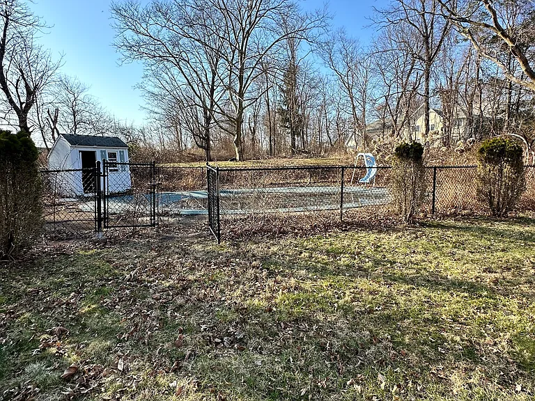 167 Kings Hwy — Photo 7