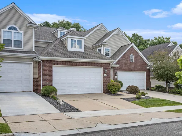 2956 Hunley Dr, Ann Arbor, MI 48105