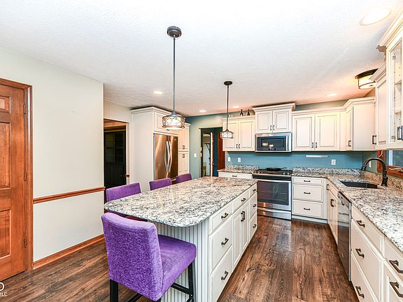 3rd image of 11314 Hickory Woods Dr