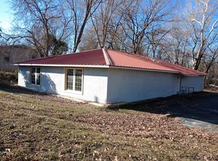 501 S Jackson St, Palestine, TX 75801