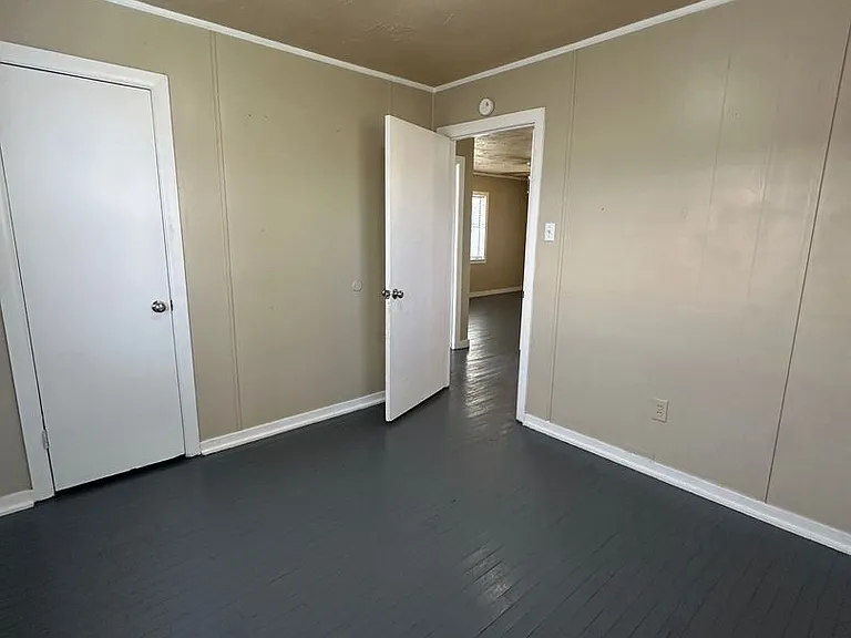 4331 S Polk St — Photo 15