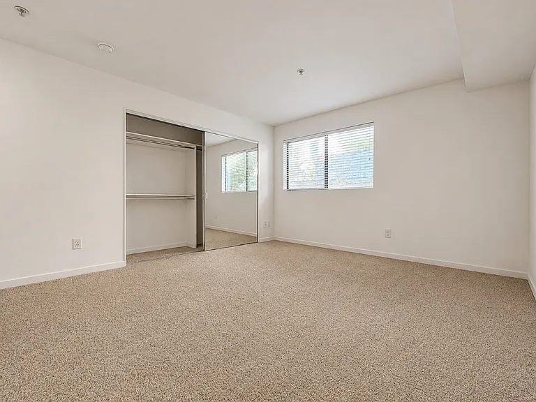 1226 23rd St #9 — Photo 22