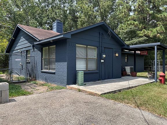 4th image of 619 Lakeville Dr
