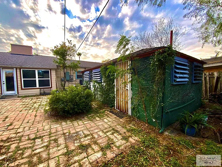 205 Ebony Ave #GUEST COTTAGE — Photo 23
