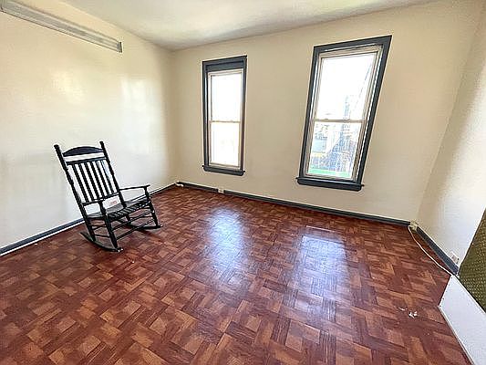 5th image of 30-96 14th St #2