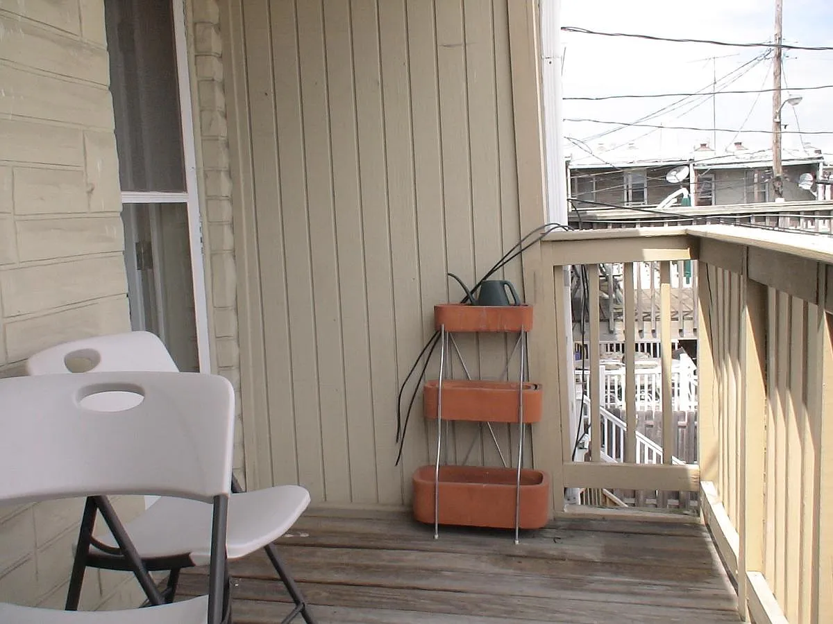1 bed, 450 sqft, $1,800 — Photo 3