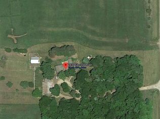 1677 E 550th Rd, Lawrence, KS 66049