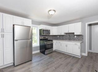 186 3rd St FLOOR 2, Newark, NJ 07107