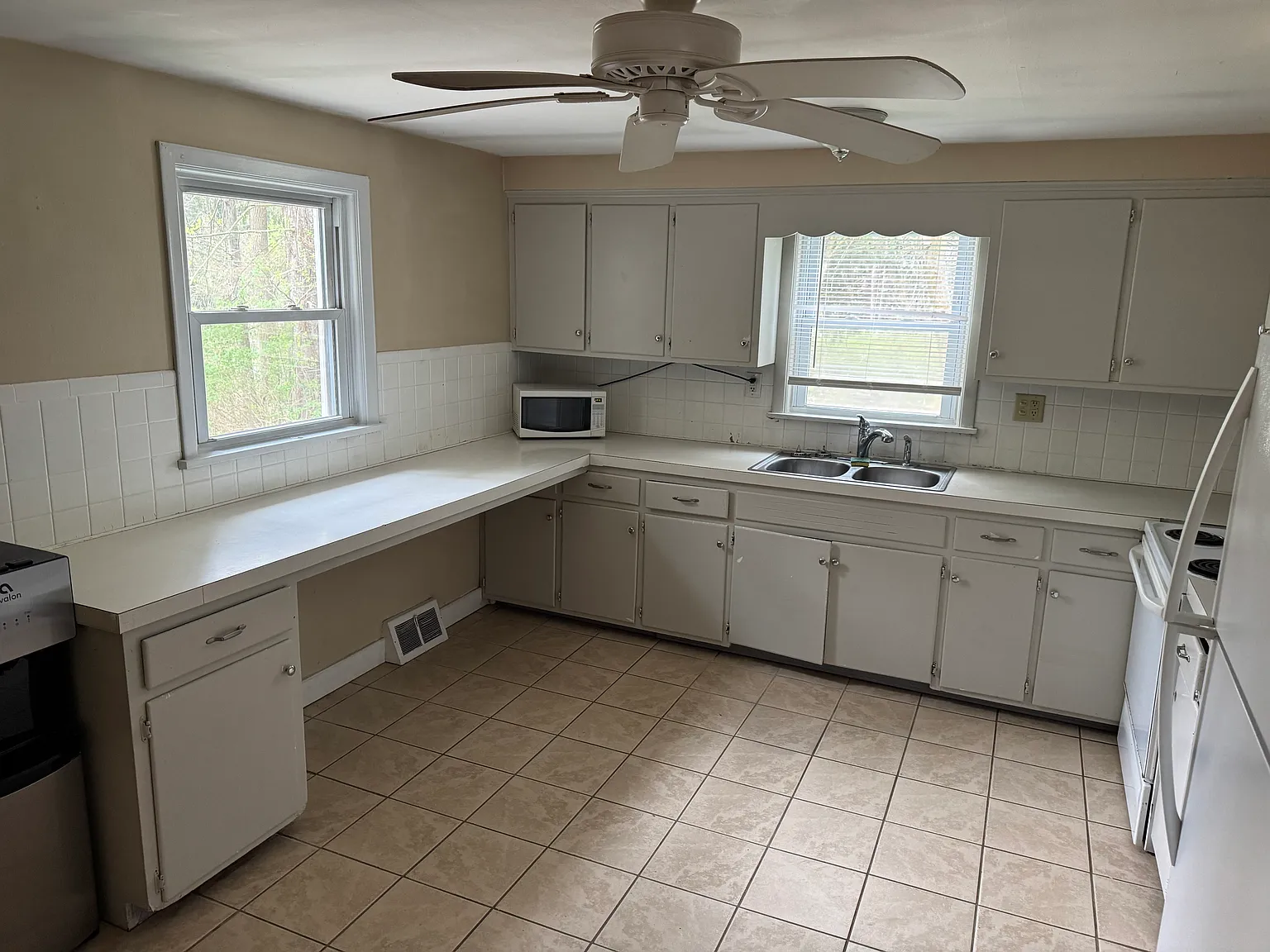 3301 Twin Hills Street NW — Photo 4