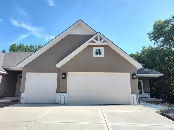 200 NW Pointe Dr, Kansas City, MO 64116