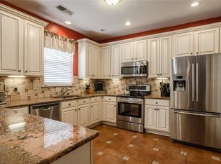4 Elderbush Ct, Greensboro, NC 27405