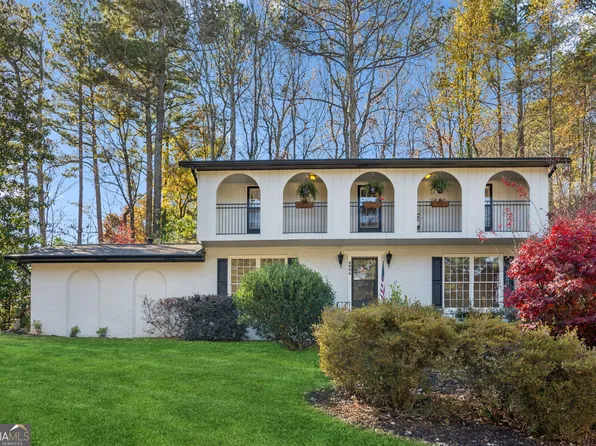 4894 Macbain Ln, Dunwoody, GA 30360