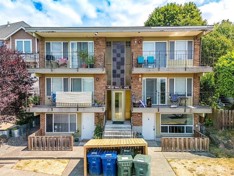 2nd image of 412 Mill Avenue S