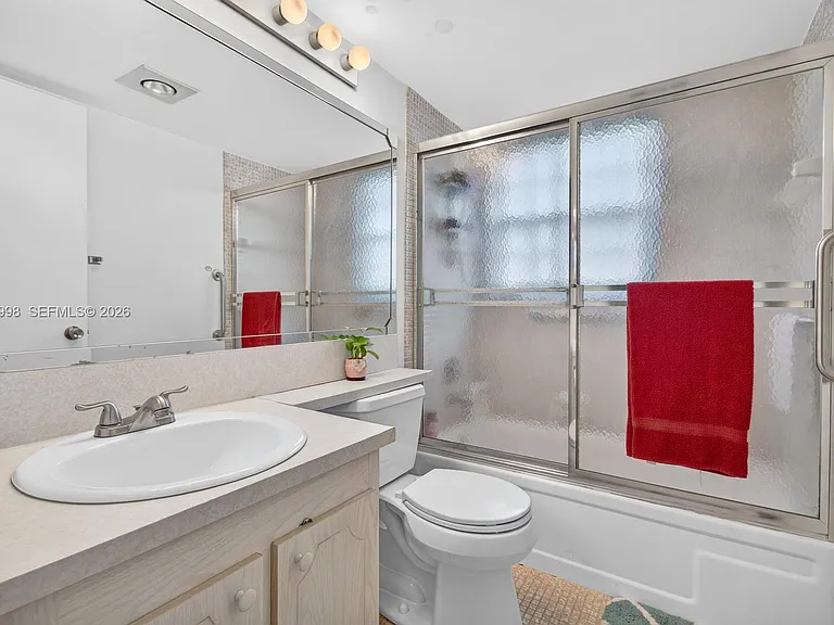 14 Preston E #A — Photo 10
