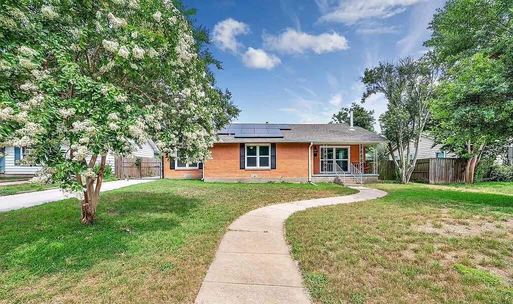 3909 Sanger Ave — Photo 1