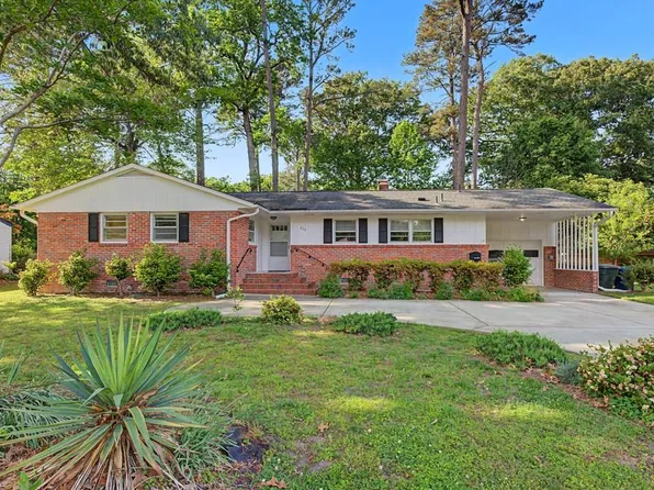 207 Milstead Rd, Newport News, VA 23606