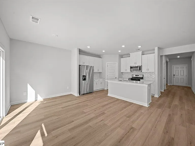 421 Creeping Jenny Dr — Photo 15