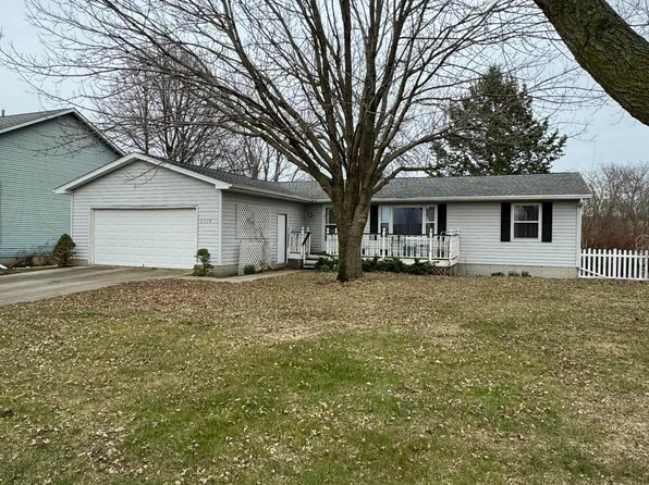 2714 Charles St, Perry, IA 50220