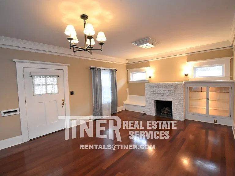 2804 F St — Photo 2