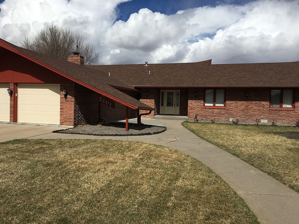 1st image of 2101 Sunset Dr