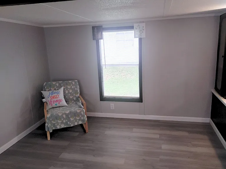 1100 W Locust St #32 — Photo 8