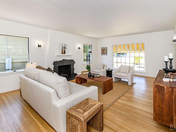 4th image of 58 Hillcrest Drive