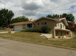 1008 23rd St NW, Minot, ND 58703